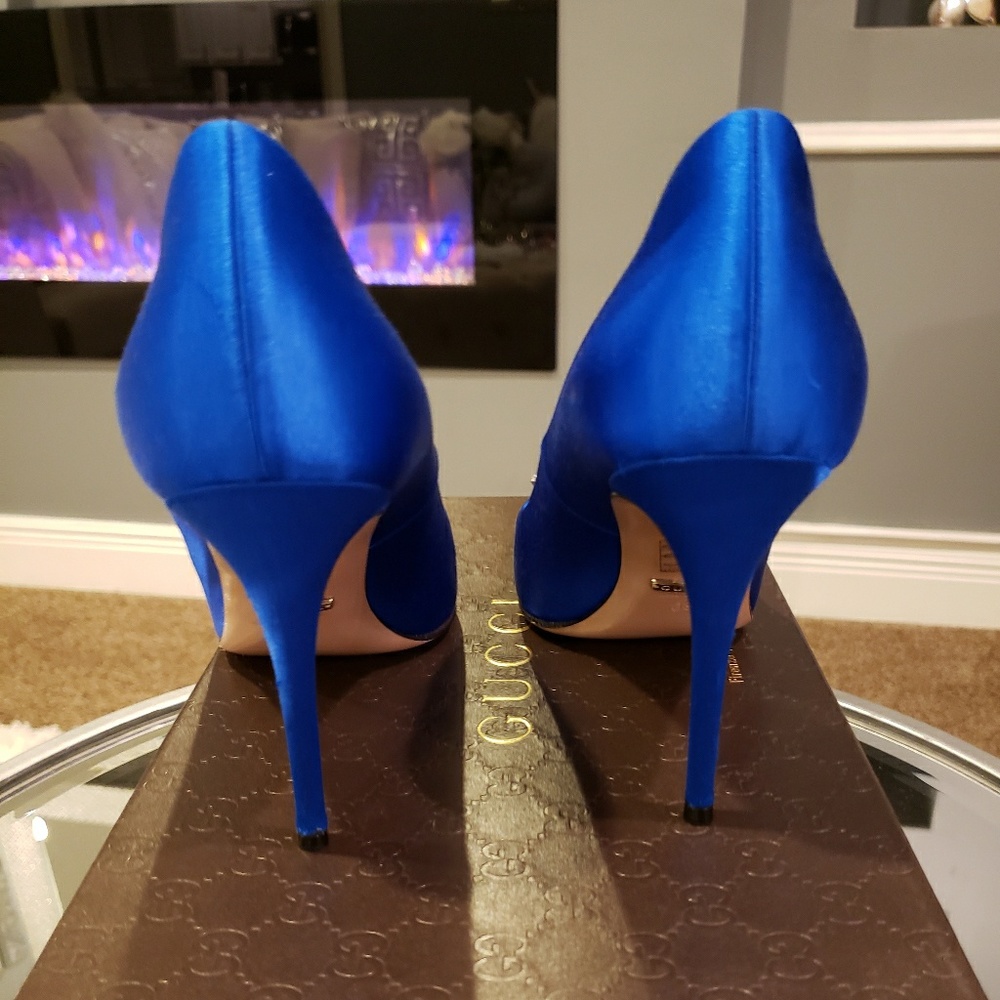 Gucci Crystal Satin Pumps - Picture 4 of 8